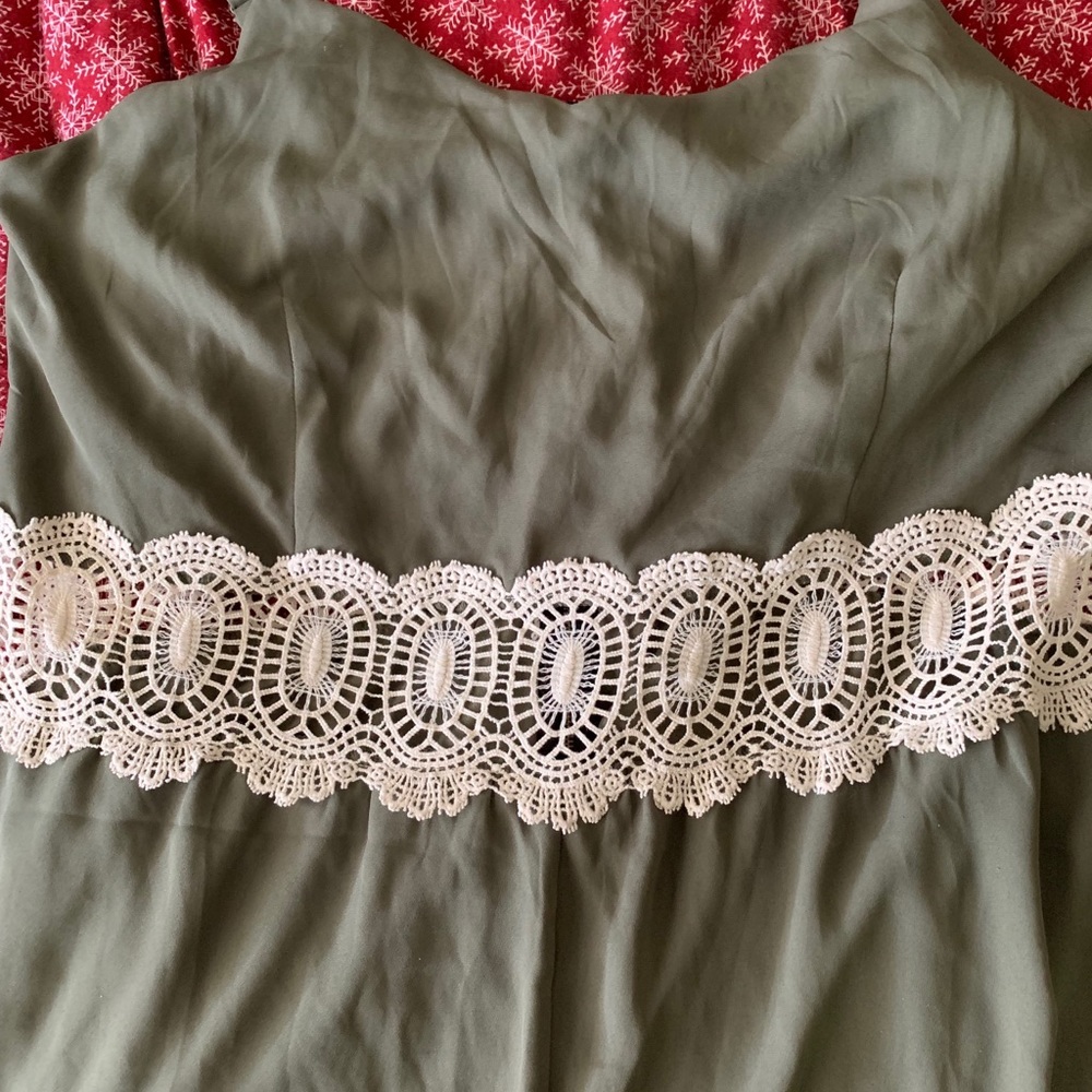Romper - Picture 3 of 4